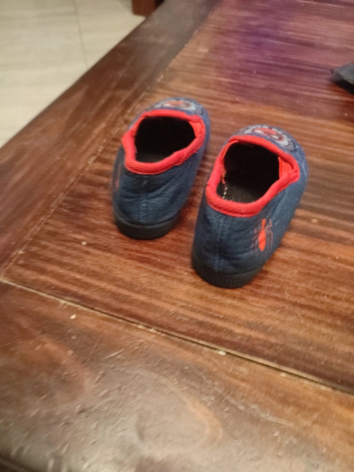Chaussons Spiderman tamanho 24 – photo 3